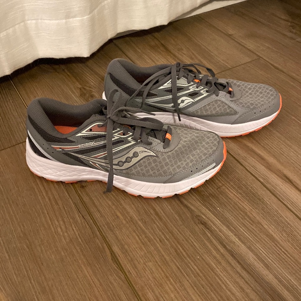 Women’s Saucony Cohesion 13 Running Shoes 9.5